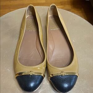 Tory Burch Pacey Ballet Flat Black Tan Patent Leather Cap Toe Gold Logo Preppy